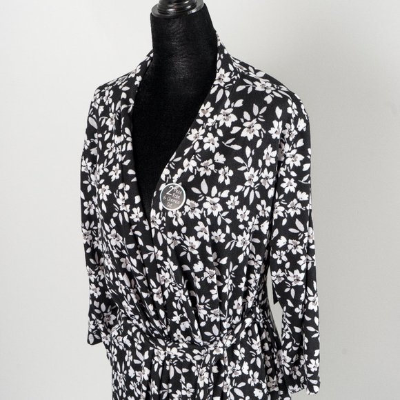NWT Floral Chemise & Robe 2 piece set - S - Picture 3 of 7